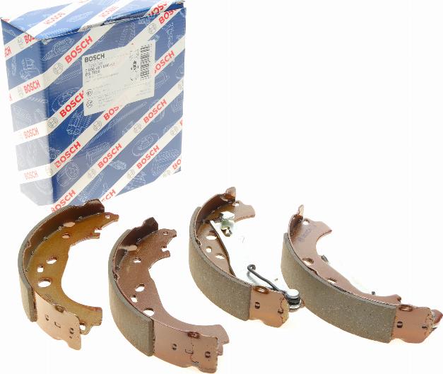 BOSCH 0 986 487 898 - Zestaw szczęk hamulcowych