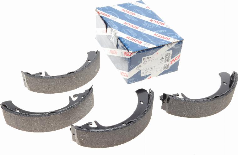 BOSCH 0 986 487 219 — Zestaw szczęk hamulcowych