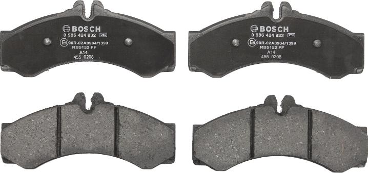BOSCH 0 986 424 832 — Zestaw klocków hamulcowych, hamulce tarczowe