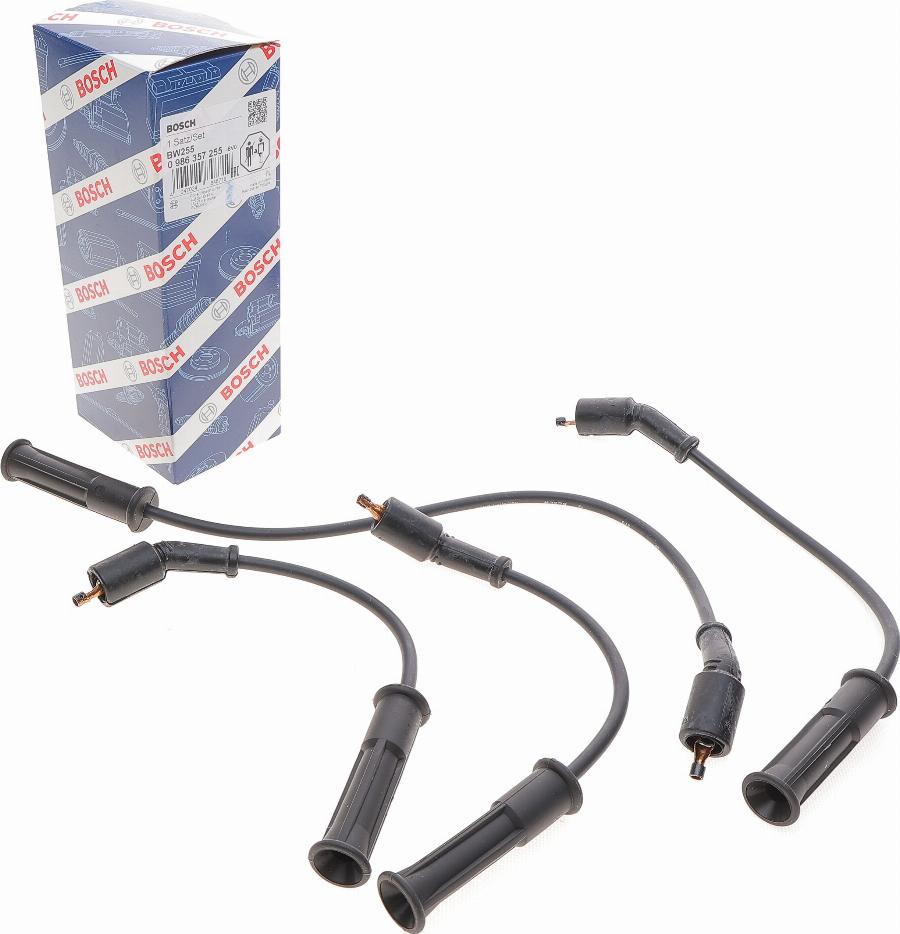 BOSCH 0 986 357 255 — Zestaw przewodów zapłonowych