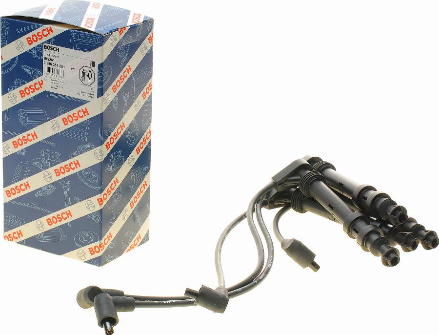 BOSCH 0 986 357 261 — Zestaw przewodów zapłonowych