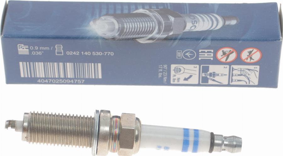 BOSCH 0 242 140 530 — Świeca zapłonowa