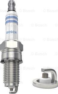 BOSCH 0 242 135 512 - Świeca zapłonowa