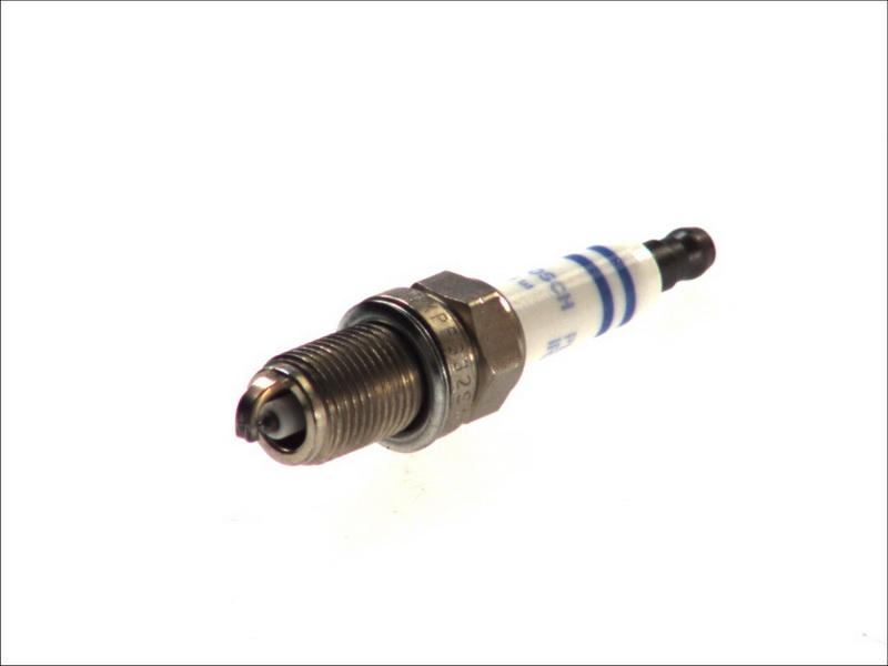 BOSCH 0 242 240 627 — Świeca zapłonowa