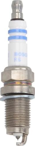 BOSCH 0 242 240 675 — Świeca zapłonowa