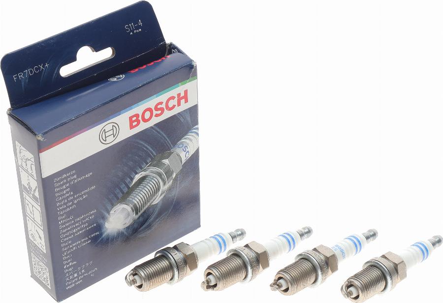 BOSCH 0 242 235 913 — Świeca zapłonowa