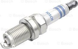 BOSCH 0 242 230 557 — Świeca zapłonowa