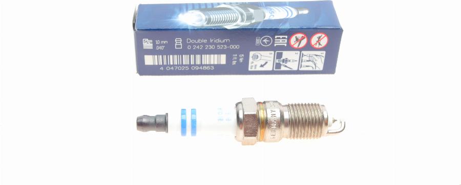BOSCH 0 242 230 523 — Świeca zapłonowa