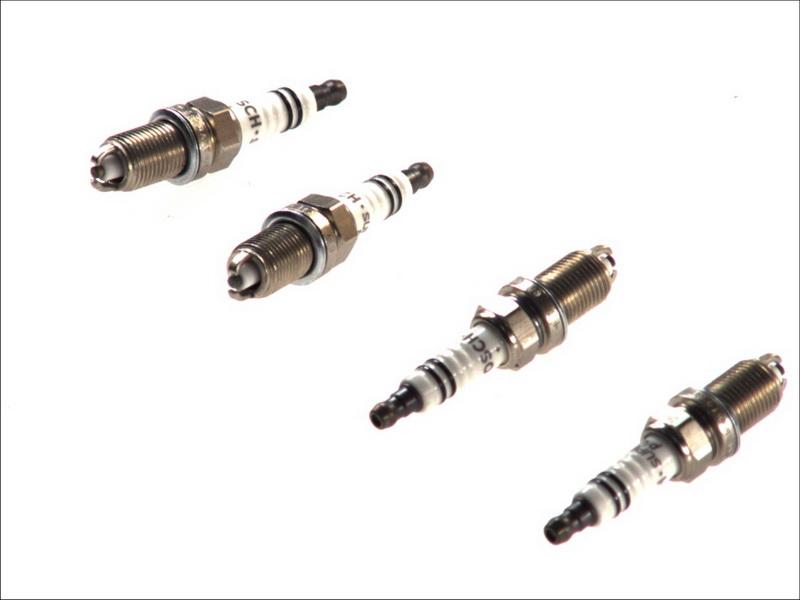 BOSCH 0 242 229 878 — Świeca zapłonowa