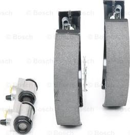 BOSCH 0 204 114 692 - ZESTAW SZCZĘK HAM. TOYOTA YARIS 1.0-1.5 11-20 KPL. Z CYLINDERKAMI