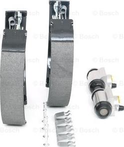 BOSCH 0 204 114 692 - ZESTAW SZCZĘK HAM. TOYOTA YARIS 1.0-1.5 11-20 KPL. Z CYLINDERKAMI