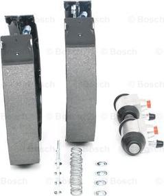 BOSCH 0 204 114 658 - ZESTAW SZCZĘK HAM. LANCIA YPSILON 1.2-1.4 16V 03-11 KPL. Z CYLINDERKAMI