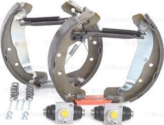 BOSCH 0 204 114 652 — Zestaw szczęk hamulcowych