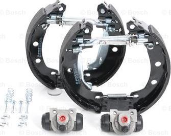 BOSCH 0 204 114 153 — Zestaw szczęk hamulcowych