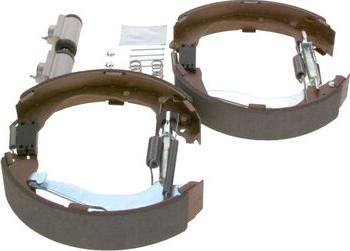 BOSCH 0 204 114 709 - ZESTAW SZCZĘK HAM. VW AMAROK 2.0-3.0 TDI 10- KPL. Z CYLINDERKAMI
