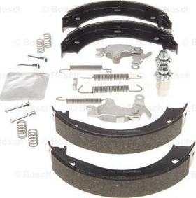 BOSCH 0 204 113 804 - ZESTAW SZCZĘK HAM. RĘCZ. BMW 3-5-6-7-8-Z3 1.8-5.6 82-03 KPL.