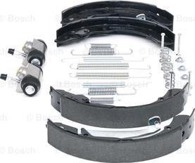 BOSCH 0 204 113 740 - Zestaw szczęk hamulcowych