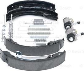 BOSCH 0 204 113 740 - Zestaw szczęk hamulcowych