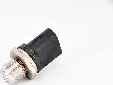 BOSCH 0 281 002 842 — Czujnik, ciśnienie paliwa