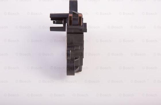 BOSCH 0 272 220 733 - Regulator napięcia