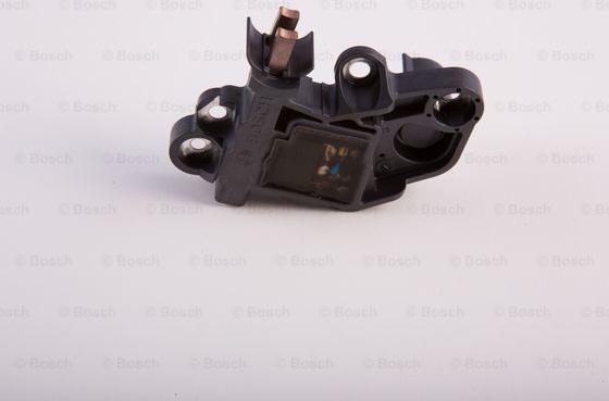 BOSCH 0 272 220 733 - Regulator napięcia