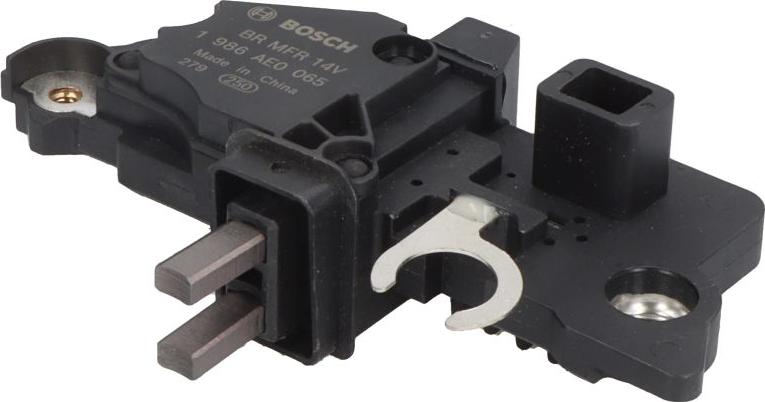 BOSCH 1 986 AE0 065 — Regulator napięcia