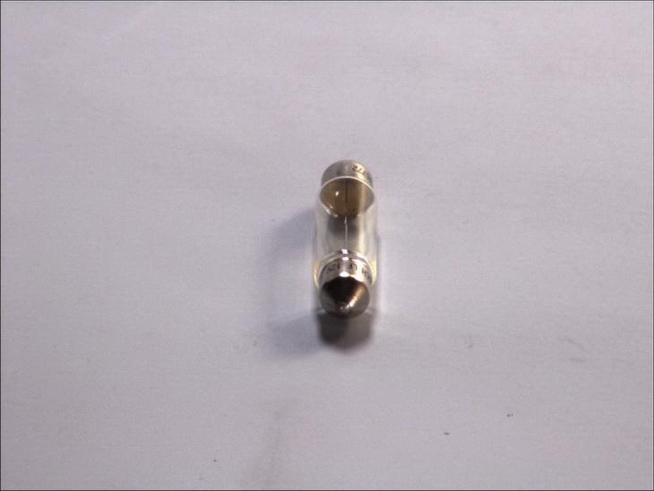 BOSCH 1 987 302 210 — Żarówka, oświetlenie wnętrza