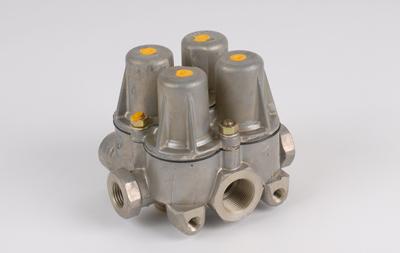 KNORR-BREMSE AE 4170 — Zbiornik powietrza, instalacja pneumatyczna