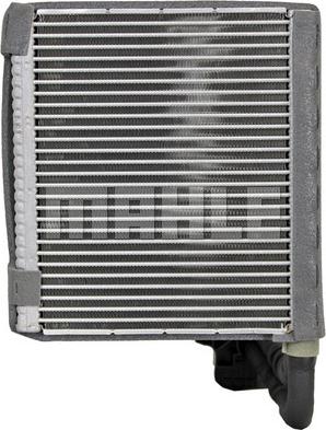 MAHLE AE 119 000P - Chłodzenie parownika i osuszanie powietrza w kabinie w miarę rozszerzania się w nim czynnika chłodniczego