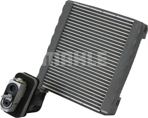MAHLE AE 119 000P - Chłodzenie parownika i osuszanie powietrza w kabinie w miarę rozszerzania się w nim czynnika chłodniczego