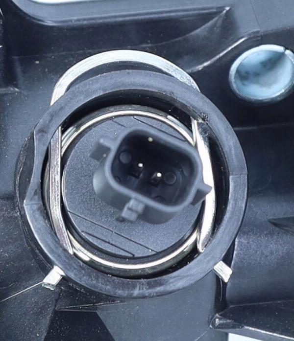 Maxgear 18-1328 - OBUDOWA TERMOSTATU RENAULT MEGANE III 1.2TCE