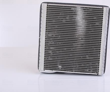 NISSENS 92369 - PAROWNIK KLIMATYZACJI