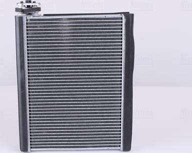 NISSENS 92368 — Parownik, klimatyzacja
