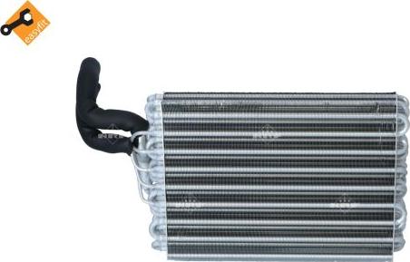 NRF 36030 - PAROWNIK KLIMATYZACJI DB W124
