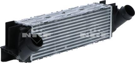 NRF 30940 - INTERCOOLER BMW X3 3.0D 2011-