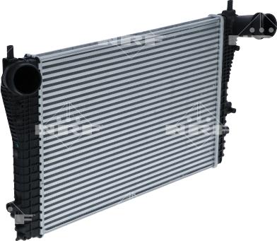 NRF 30306 - INTERCOOLER VW 2.0TDI 1.4TSI-1.8TSI