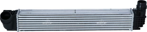 NRF 30268 - INTERCOOLER RENAULT MEGANE III 08-. SCENIC 09-. MEGANE CC 10- 1.9DCI-2.0TCE