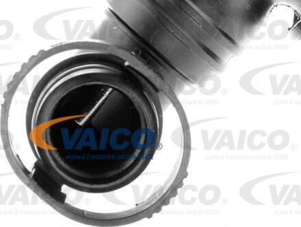 VAICO V10-3100 - Przewód odpowietrzający skrz.korbową