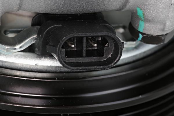 VALEO 699361 - KOMPRESOR KLIMATYZACJI RENAULT MASTER II 2.5DCI . 1.9DTI