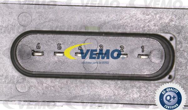 Vemo V15-71-0074 - PRZEKAZNIK POMPA PALIWA AUDI A3 1.6 13-