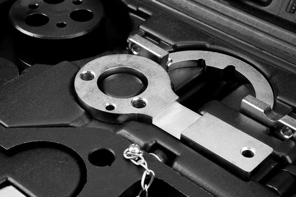 NEO TOOLS 11330 - ZESTAW BLOKAD ROZRZĄDU DO SILNIKÓW DIESLA OPEL
