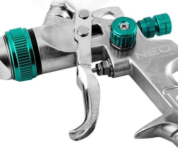 NEO TOOLS 14-700 - PISTOLET LAKIERNICZY GÓRNY ZBIORNIK 0.6 L. DYSZA 1.4 MM. HVLP