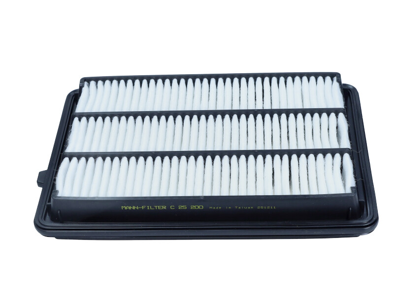 Mann-Filter C 25 200 — Filtr powietrza