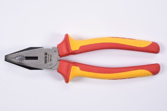 YATO YT-21153 - SZCZYPCE UNIWERSALNE 200MM VDE