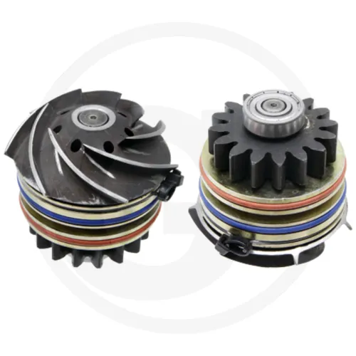 Pompa wodna John Deere  7710, 7810, 7820, 7920, 8100, 8200, 8300, 8400, 8100T, 8200T, 8300T, 8400T, 8110, 8210, 8310, 8410, 8110T, 8210T, 8310T