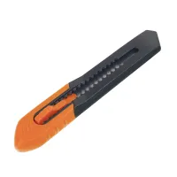 NÓŻ DO TAPET PCV B=18MM