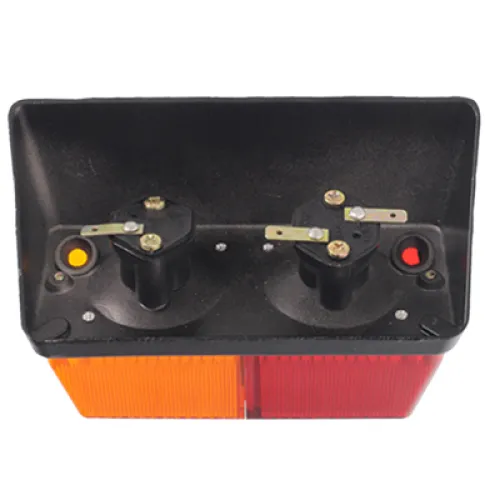 LAMPA TYLNA ZESP. PRAWA T-25, METALOWA