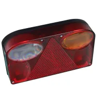 LAMPA TYLNA ZESPOLONA PRAWA PRZYCZEPKI (ŚWIATŁO COFANIA) Z TRÓJKĄTEM ODBLASKOWYM
