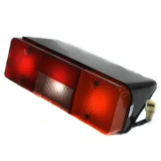 GMP HL465R — LAMPA TYLNA ZESP. 4-SEGM. PRAWA JOHN DEERE - Z PRZEWODEM