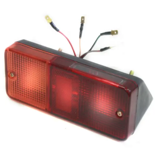 LAMPA TYLNA ZESP. 3-SEGM. PRAWA NEW HOLLAND